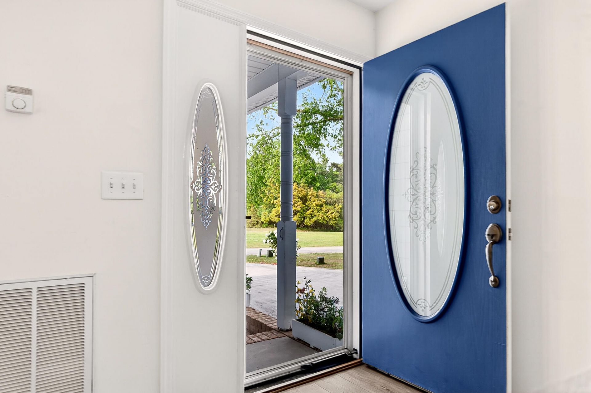 209 Myrtlewood Drive Photo 6