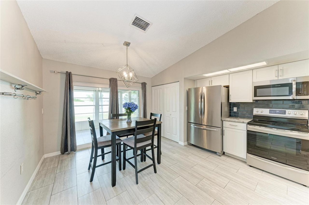 4110 39th Ave W, Bradenton, FL 34205 Photo