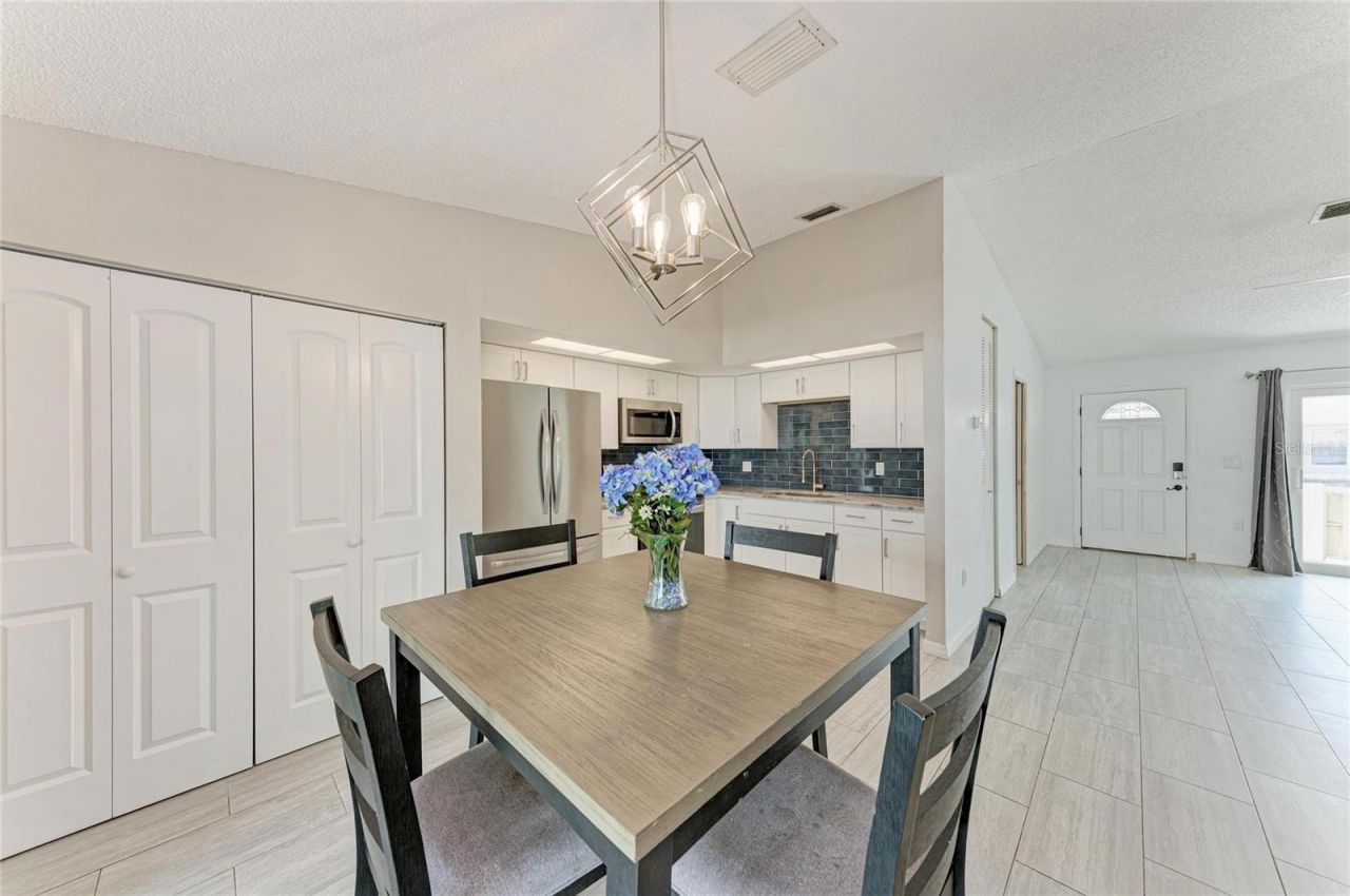 4110 39th Ave W, Bradenton, FL 34205 Photo