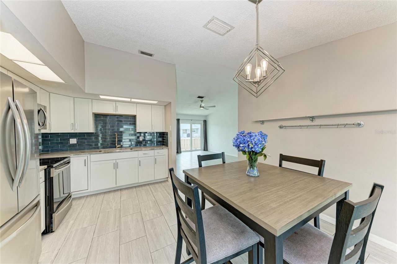 4110 39th Ave W, Bradenton, FL 34205 Photo