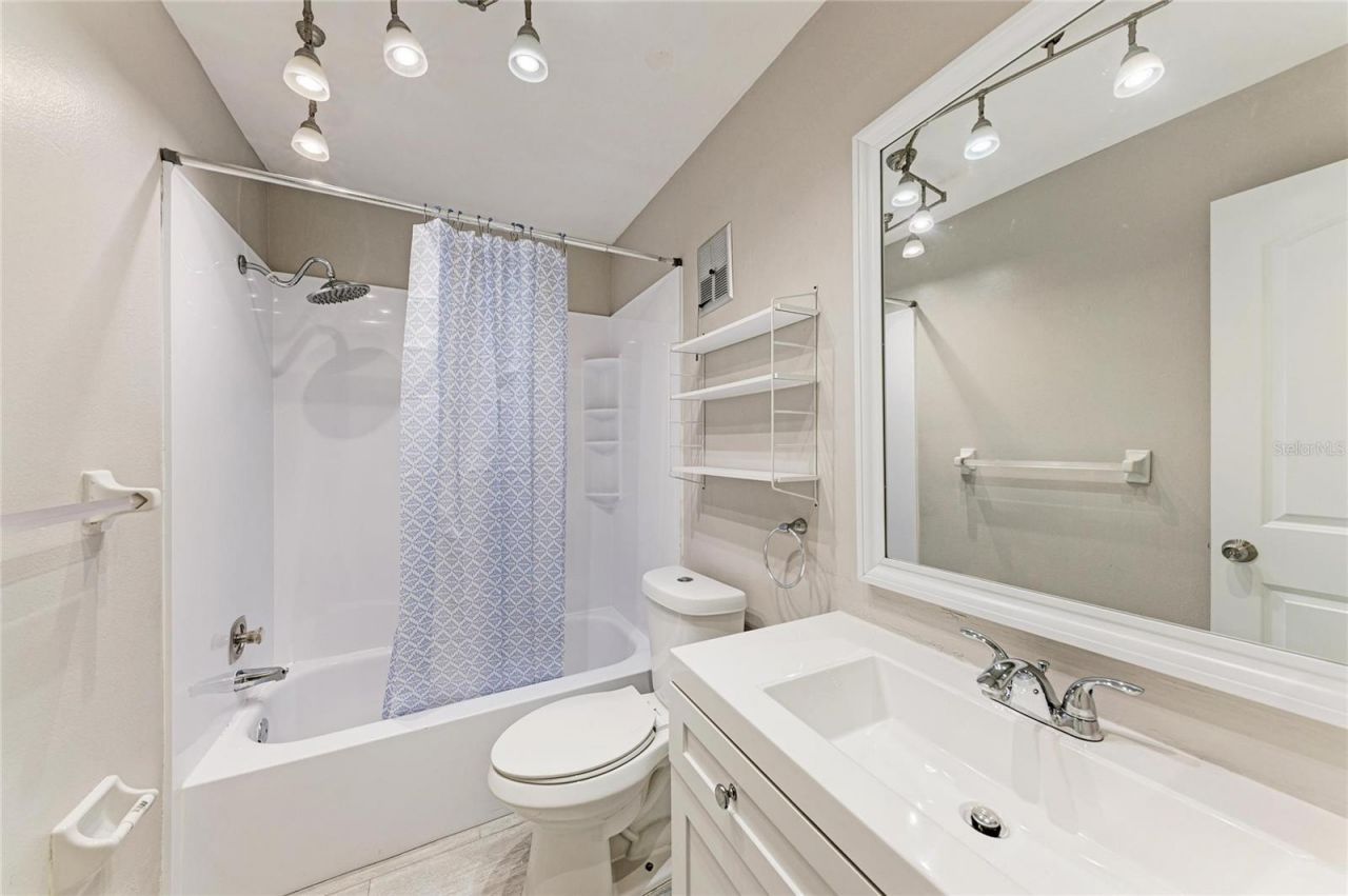 4110 39th Ave W, Bradenton, FL 34205 Photo