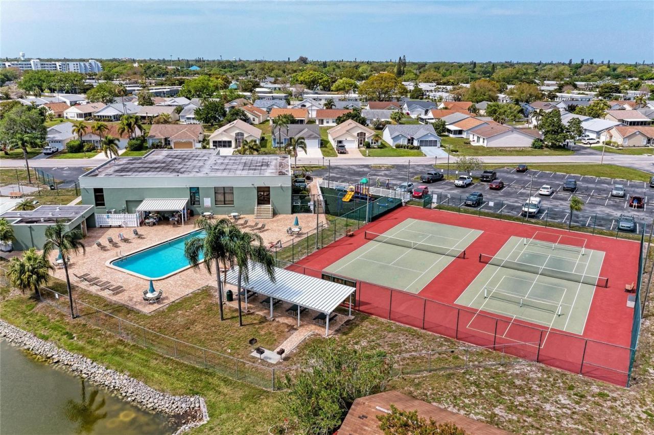 4110 39th Ave W, Bradenton, FL 34205 Photo