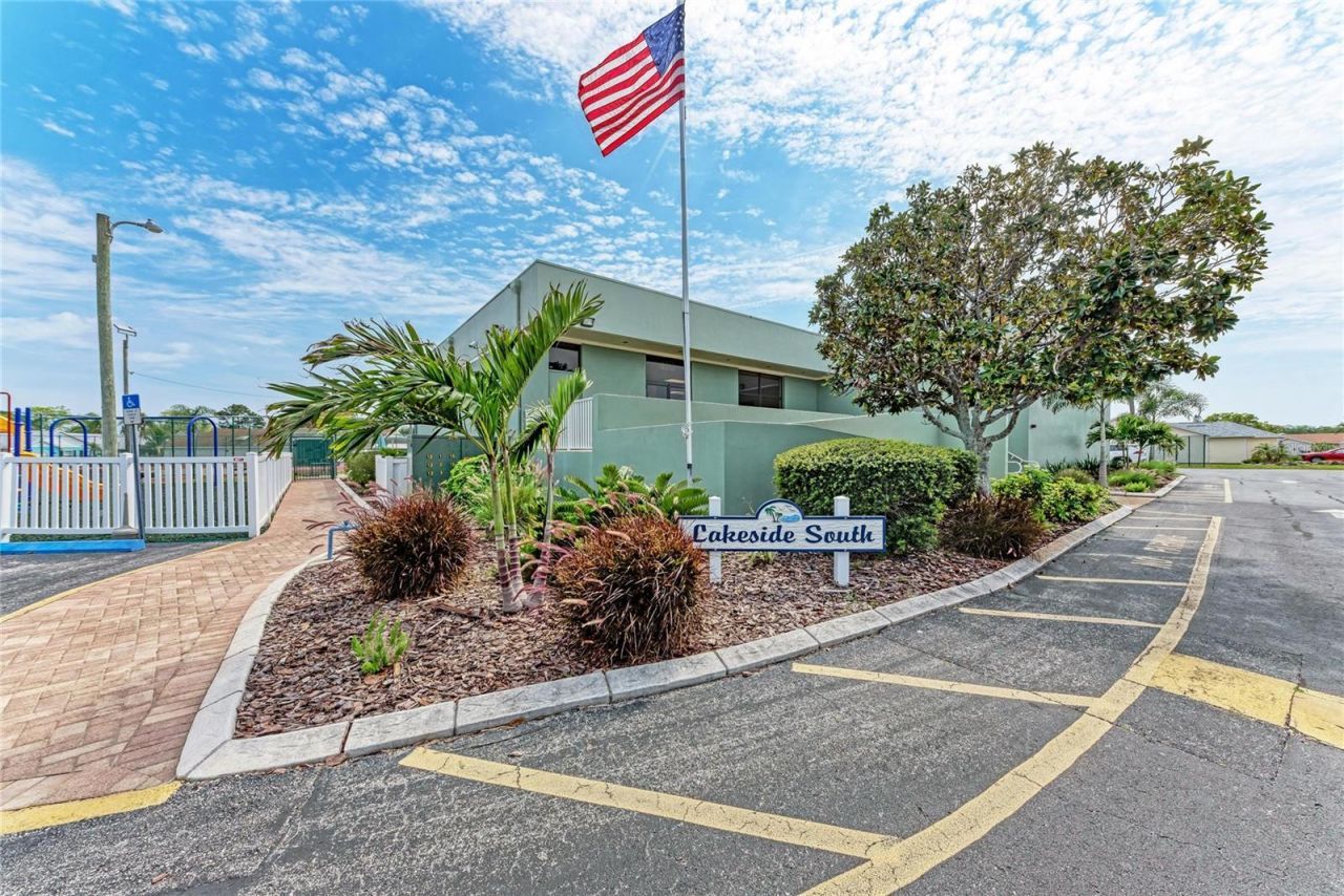 4110 39th Ave W, Bradenton, FL 34205 Photo