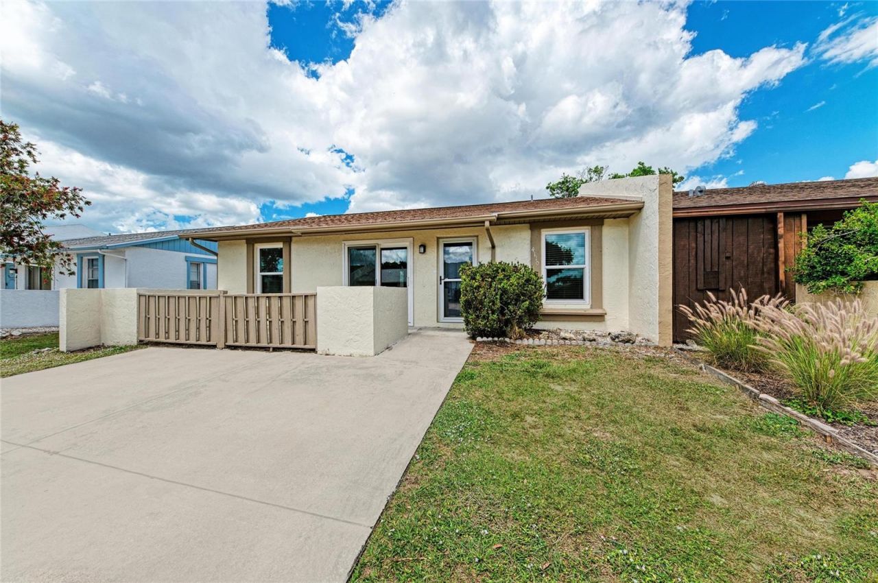 4110 39th Ave W, Bradenton, FL 34205 Photo