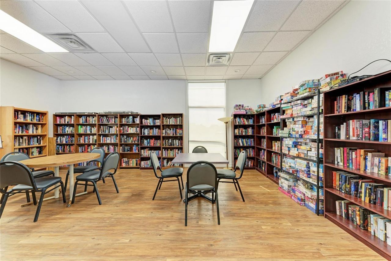 4110 39th Ave W, Bradenton, FL 34205 Photo