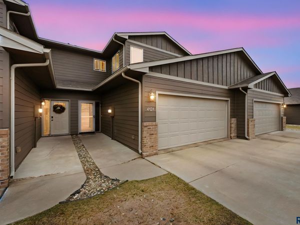 4329 W Shipton St, Sioux Falls, SD 57108
