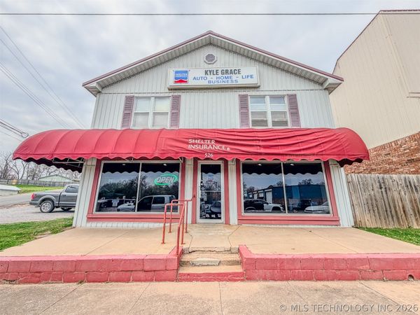 526 S Muskogee Avenue , Tahlequah, OK 74464