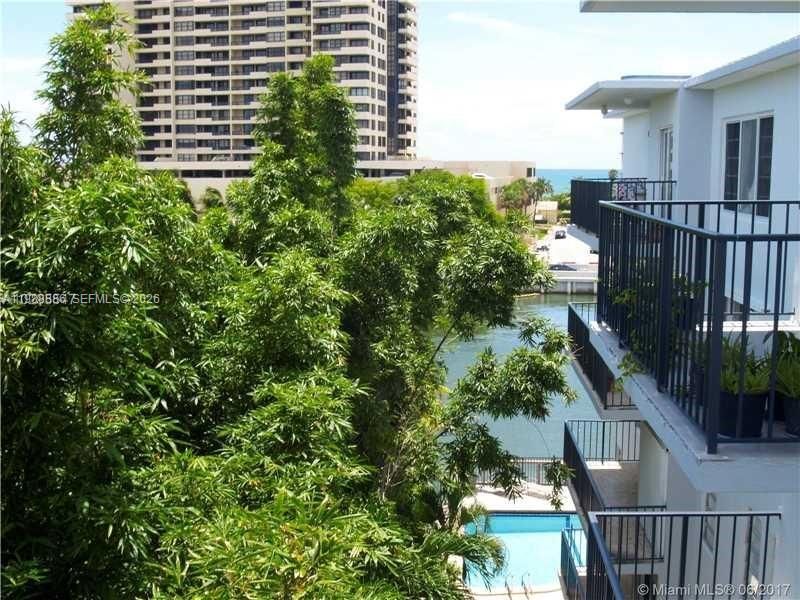 2455 Flamingo Dr , Unit 504, Miami Beach, FL 33140 Photo