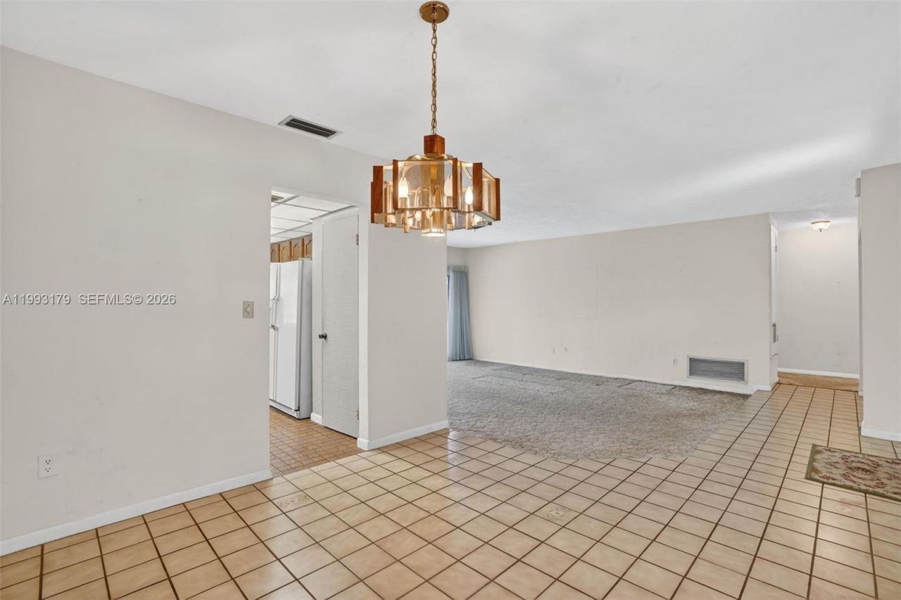 10753 SW 118th St , Miami, FL 33176 Photo