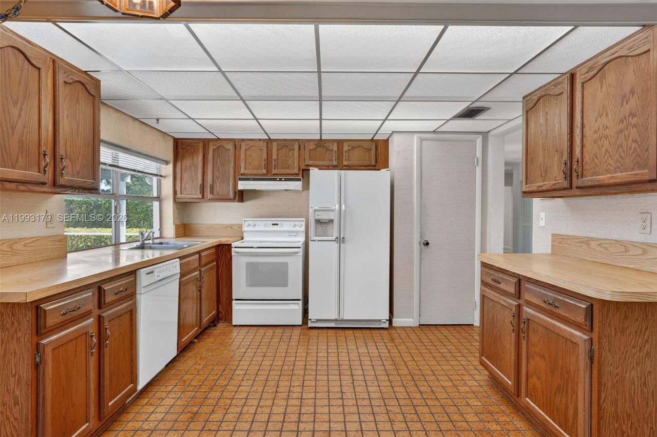 10753 SW 118th St , Miami, FL 33176 Photo