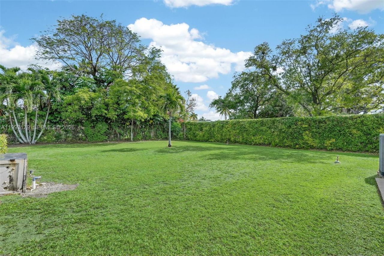 10753 SW 118th St , Miami, FL 33176 Photo