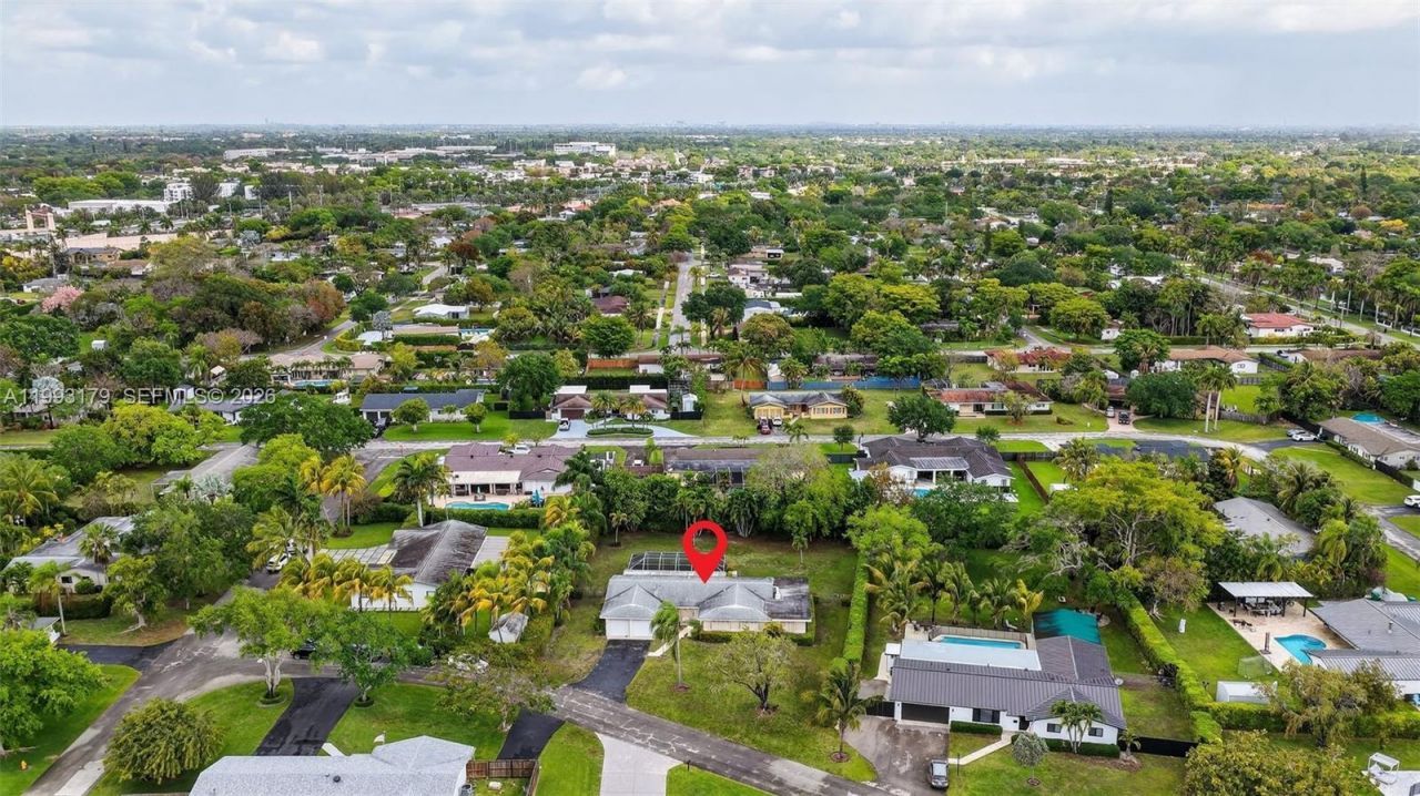 10753 SW 118th St , Miami, FL 33176 Photo