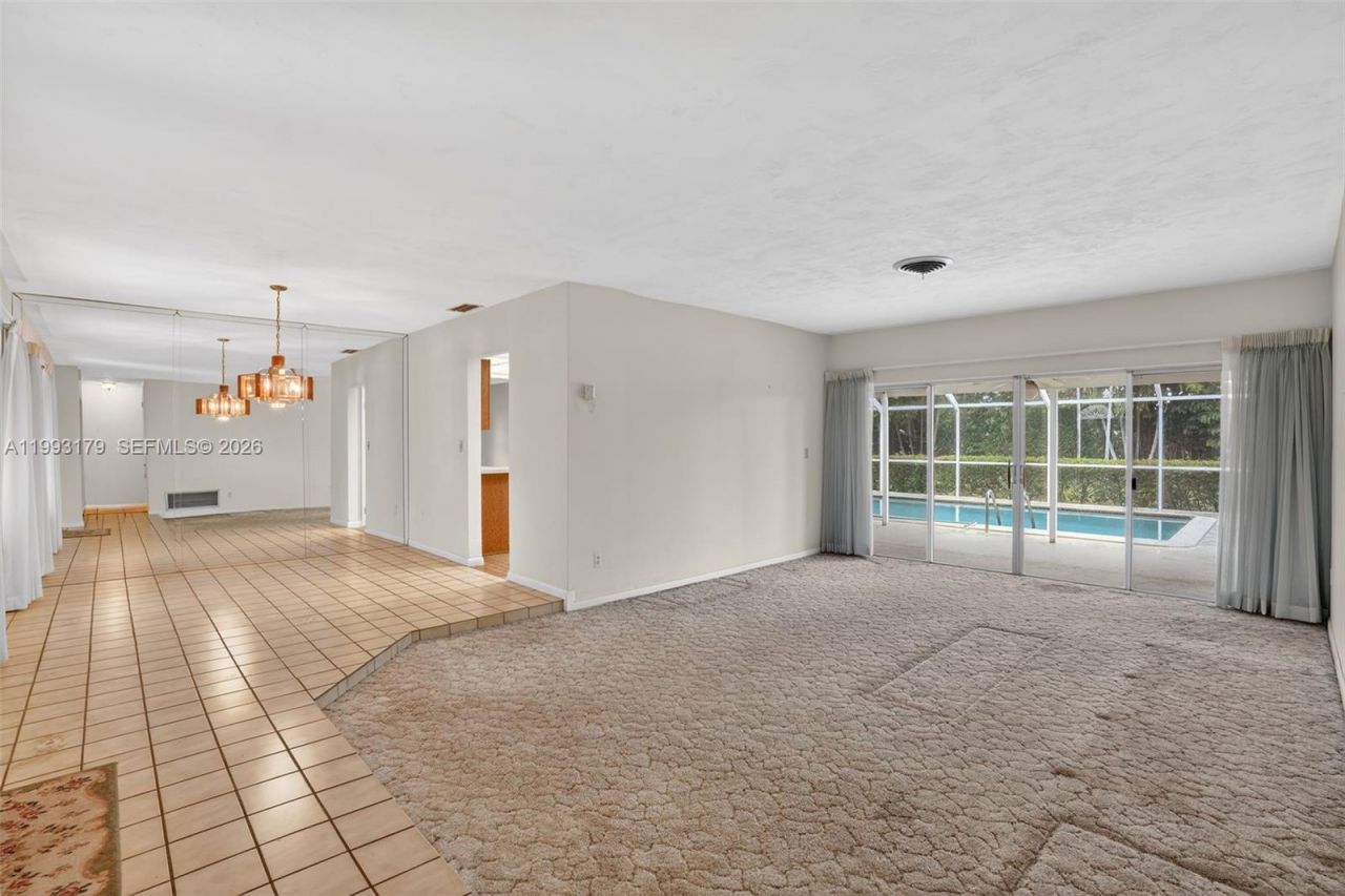 10753 SW 118th St , Miami, FL 33176 Photo