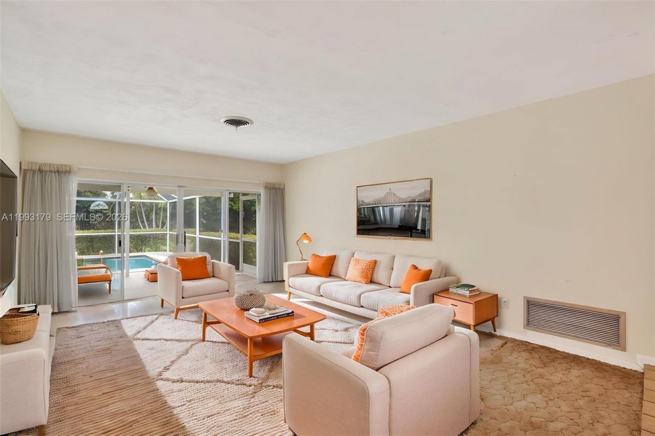 10753 SW 118th St , Miami, FL 33176 Photo