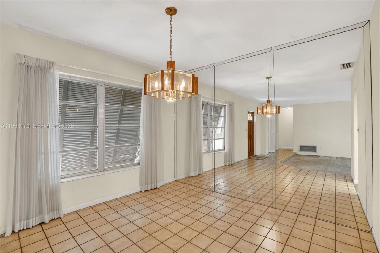 10753 SW 118th St , Miami, FL 33176 Photo