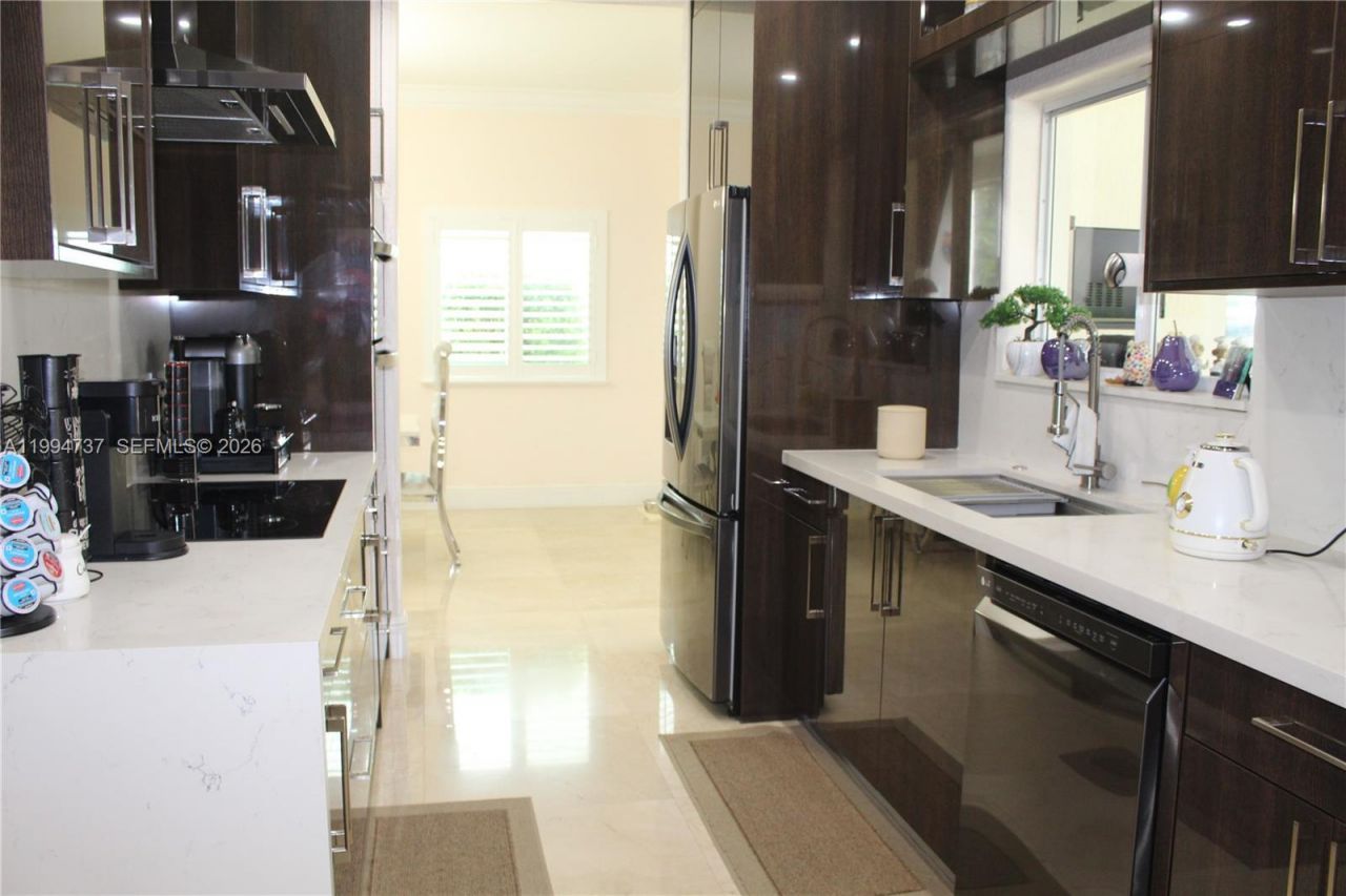 15580 SW 176th Ter , Miami, FL 33187 Photo