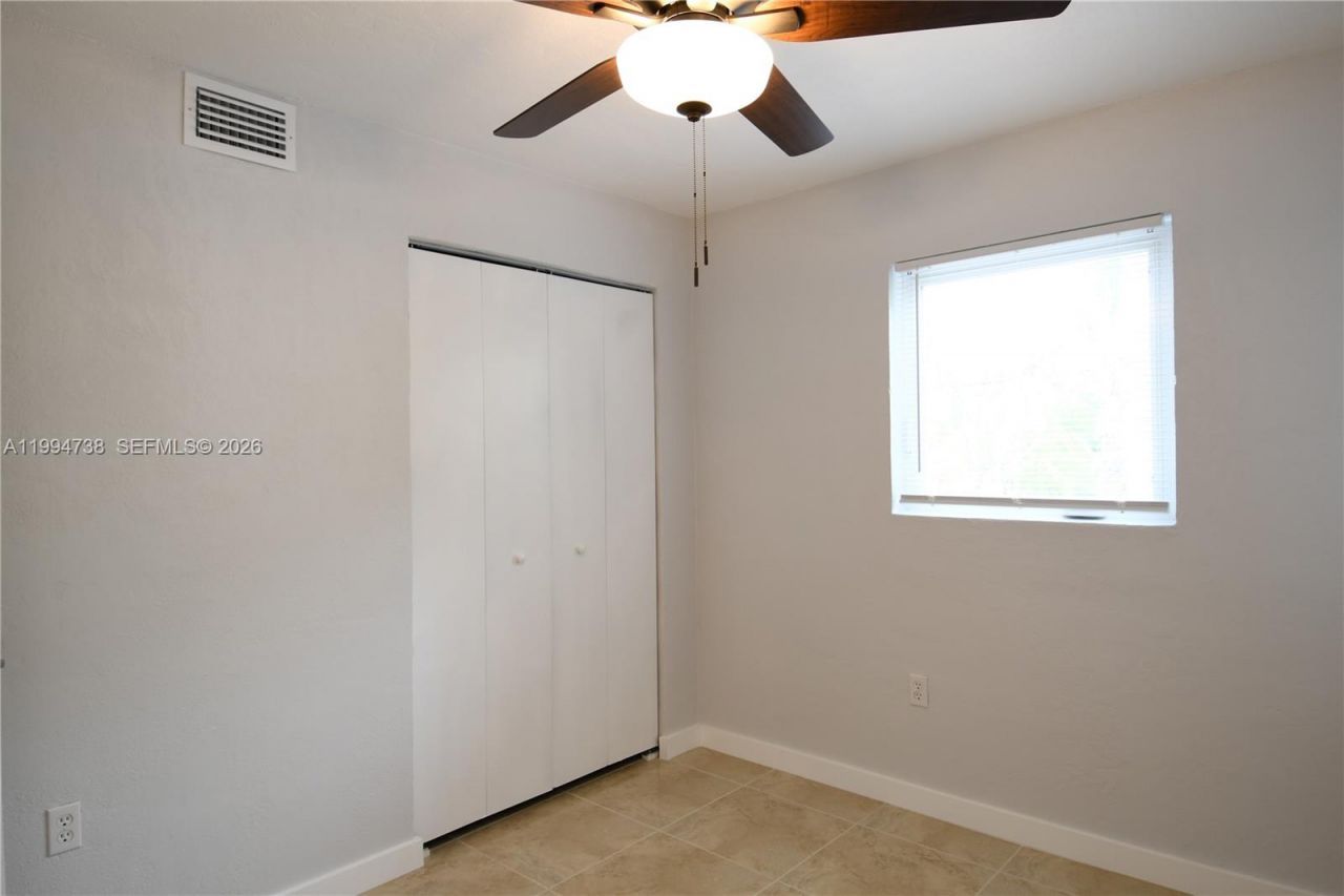 1398 NW 61st St , Unit 10, Miami, FL 33142 Photo