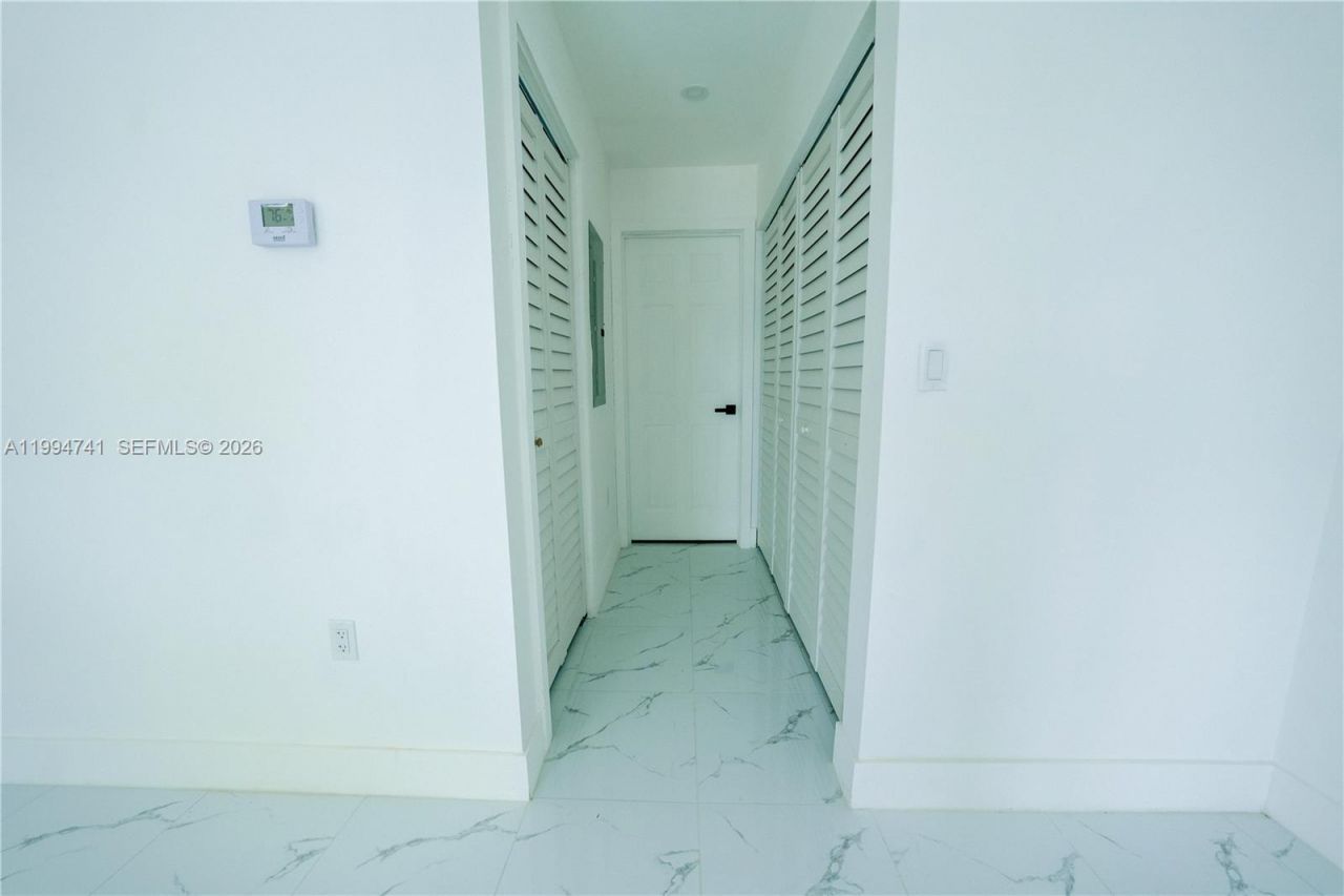 1112 NW 81st St, Miami, FL 33150 Photo