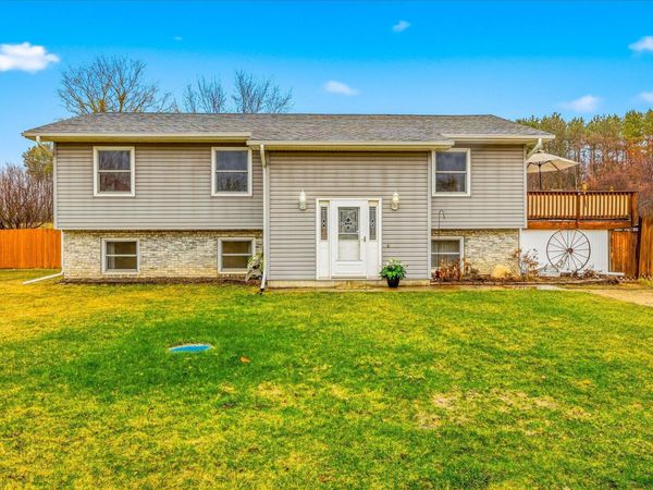 33805 Vickers Street NE, Cambridge, MN 55008