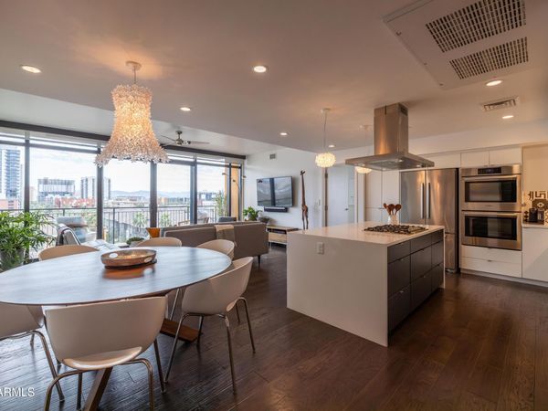 200 W PORTLAND Street, Unit 827, Phoenix, AZ 85003