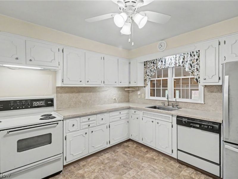 554 W Cook Road, Mansfield, OH 44907 Photo 6