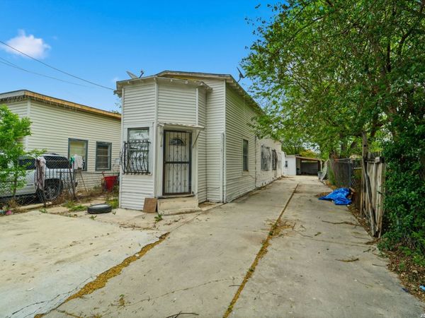 136 Allsup, San Antonio, TX 78237