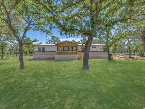 128 Syrah St, La Vernia, TX 78121