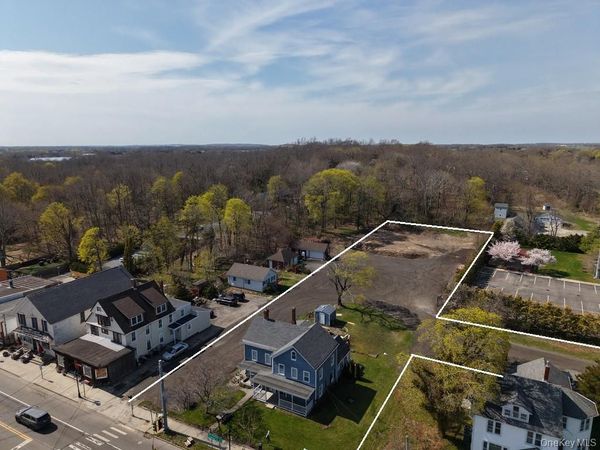 1578 Main Road, Jamesport, NY 11901