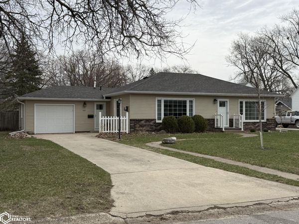 605 6th Street N, Humboldt, IA 50548