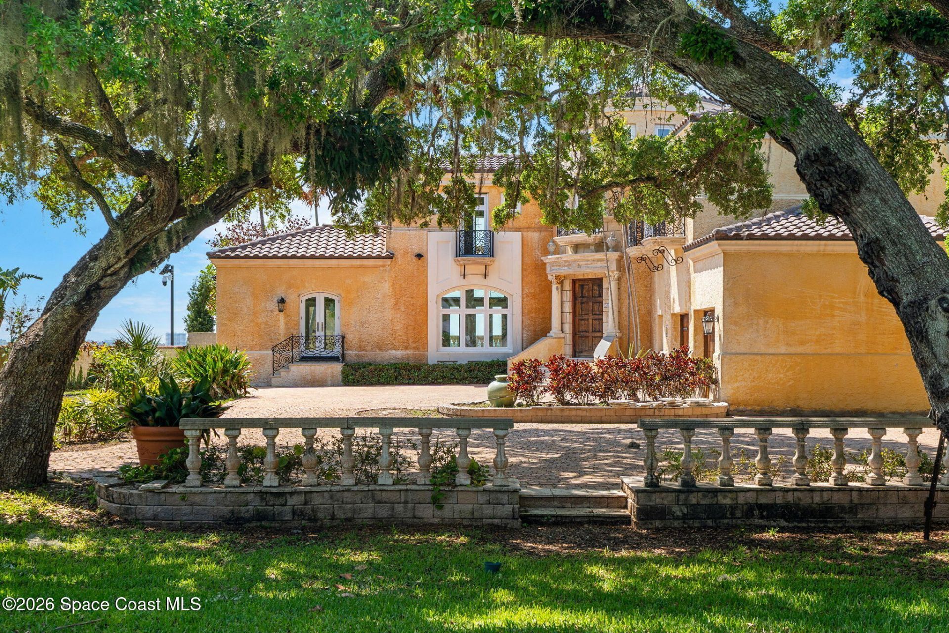 1000 N Riverside Drive, Indialantic, FL 32903 Photo