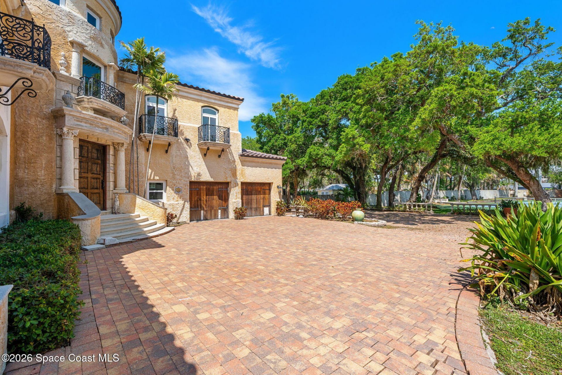 1000 N Riverside Drive, Indialantic, FL 32903 Photo