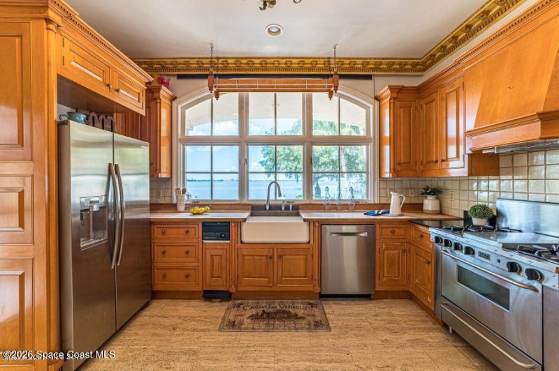 1000 N Riverside Drive, Indialantic, FL 32903 Photo