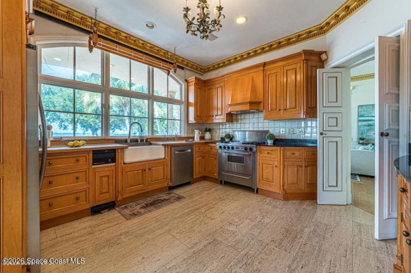 1000 N Riverside Drive, Indialantic, FL 32903 Photo