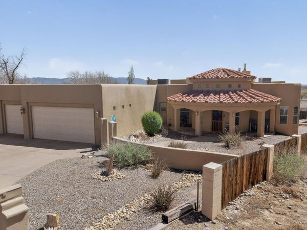 1521 Valley View Drive SW, Los Lunas, NM 87031