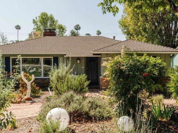 1300 Meadowbrook Road, Altadena, CA 91001