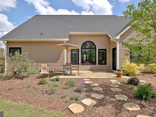 12 Smokey Ridge Court, Newnan, GA 30263