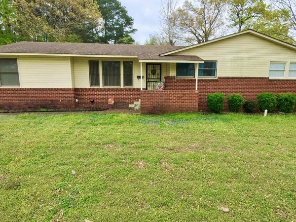 2115 NW Lynn Road, Huntsville, AL 35801