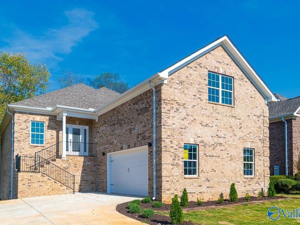 341 Summit Lakes Drive, Athens, AL 35613