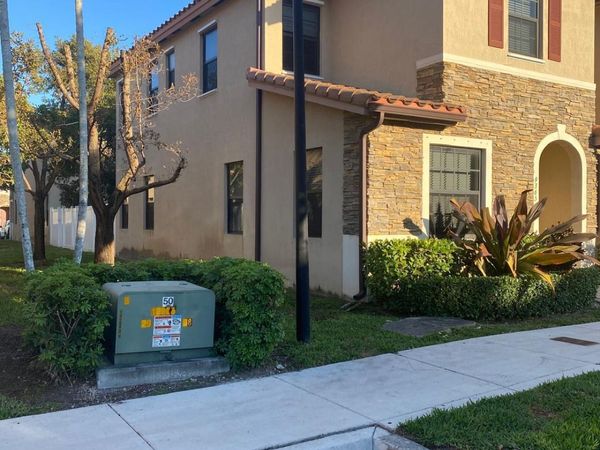 9365 W 33rd Avenue, Hialeah, FL 33018