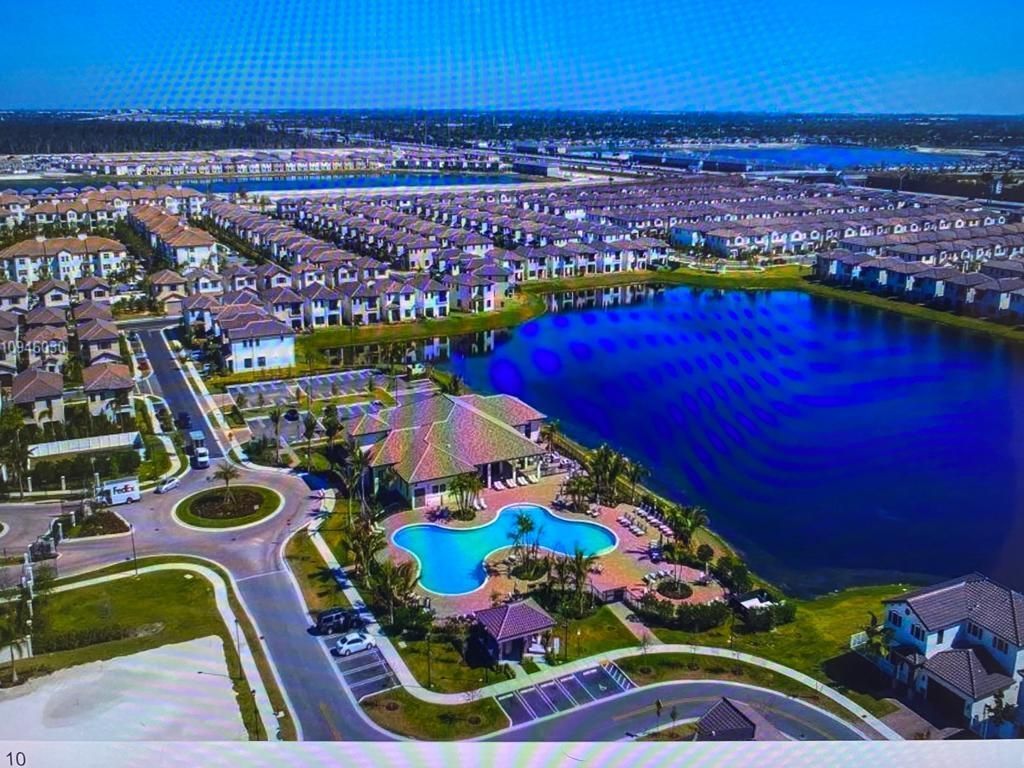 9365 W 33rd Avenue, Hialeah, FL 33018 Photo