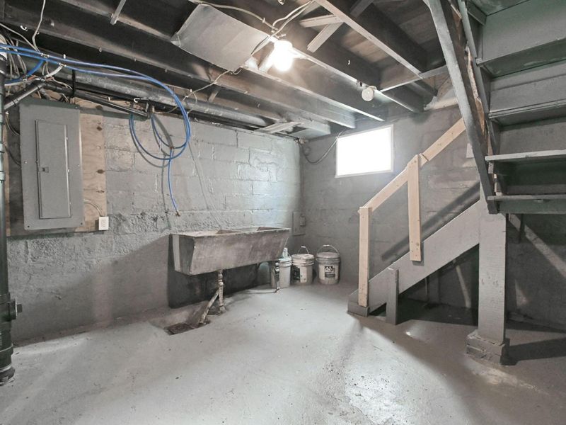 453 W Dickson Avenue , Mansfield, OH 44903 Photo 17