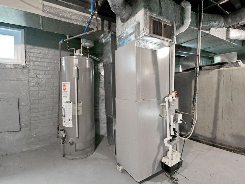 453 W Dickson Avenue , Mansfield, OH 44903 Photo 18