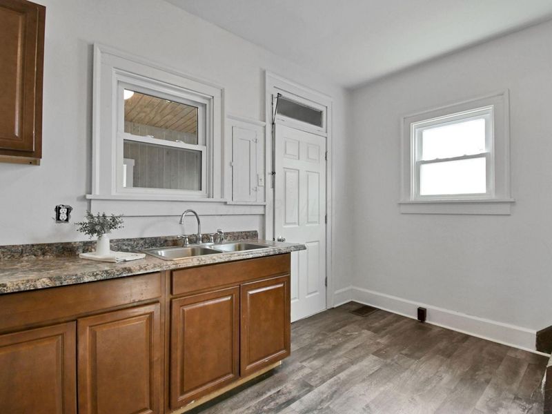 453 W Dickson Avenue , Mansfield, OH 44903 Photo 7