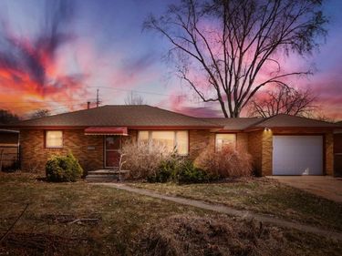 5932 Hampshire Avenue N, Crystal, MN 55428