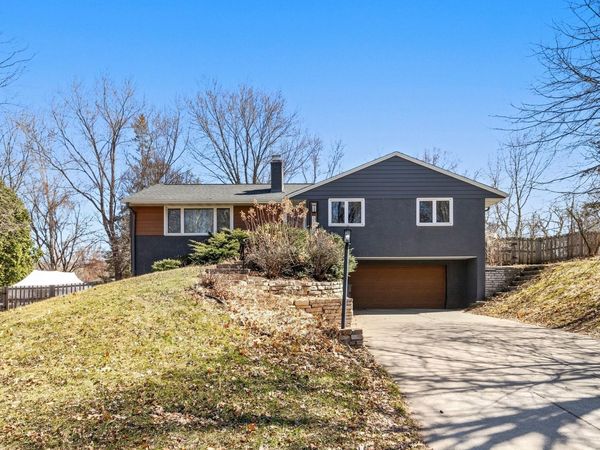 3320 Scott Avenue N, Golden Valley, MN 55422