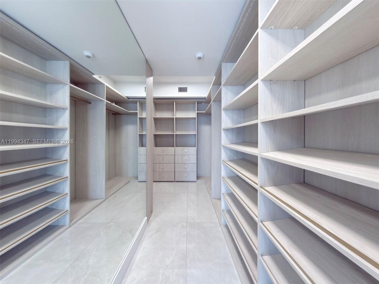 1300 Brickell Bay Dr, Unit 3100, Miami, FL 33131 Photo