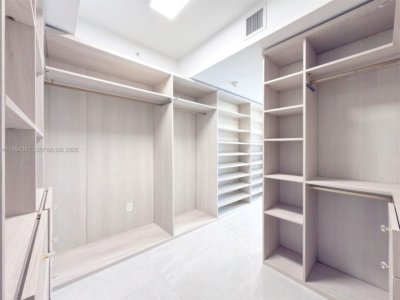 1300 Brickell Bay Dr, Unit 3100, Miami, FL 33131 Photo