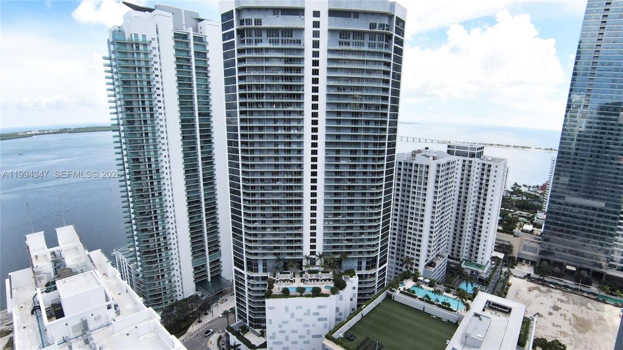 1300 Brickell Bay Dr, Unit 3100, Miami, FL 33131 Photo