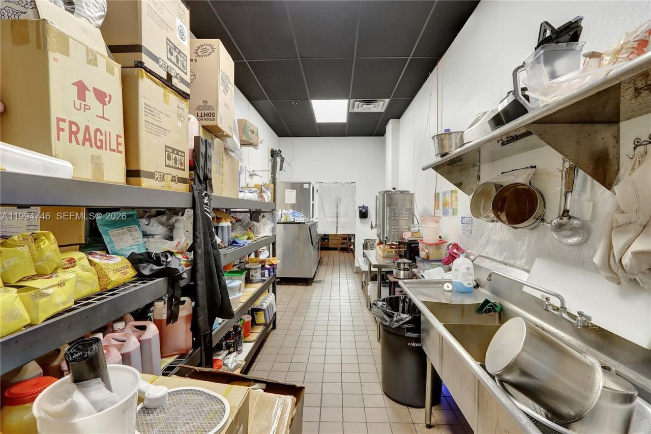 Boba Tea Shop For Sale On Busy North Federal Hwy, Fort Lauderdale, FL 33304 Photo