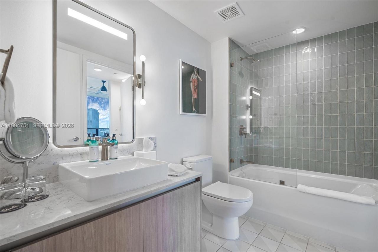 159 NE 6, Unit 4508, Miami, FL 33132 Photo